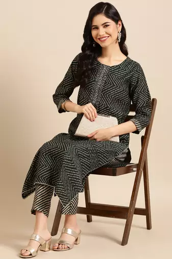 women's round neck bandhani foil print green straight kurta and trouser