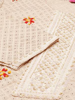 women's round neck geometric foil print cream straight kurta and palazzos with dupatta 3