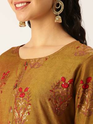 women's round neck solid green straight kurta and palazzos 5