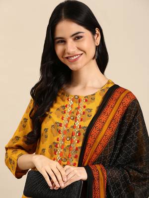 women's round neck floral block print yellow straight kurta and palazzos with dupatta 1