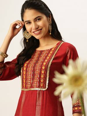 women's round neck checked foil print maroon straight kurta and trouser 1