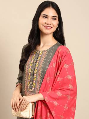 women's round neck geometric foil print olive straight kurta and palazzos with dupatta 1