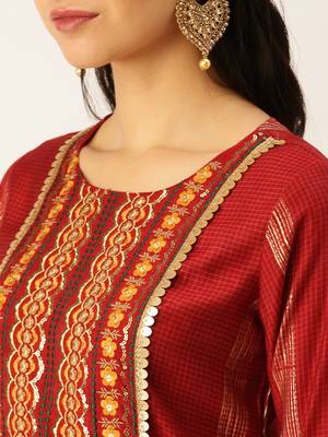 women's round neck checked foil print maroon straight kurta and trouser 5