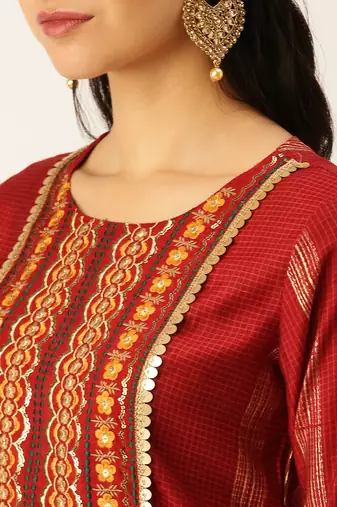 women's round neck checked foil print maroon straight kurta and trouser