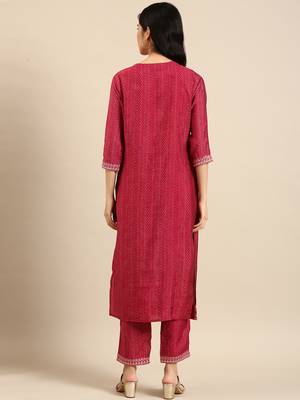 women's round neck ethnic motifs ajrakh pink straight kurta and trouser 4