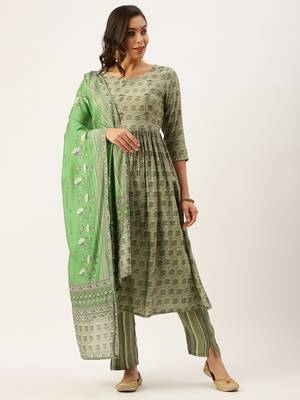 women's round neck striped grey a-line kurta and trouser with dupatta 2