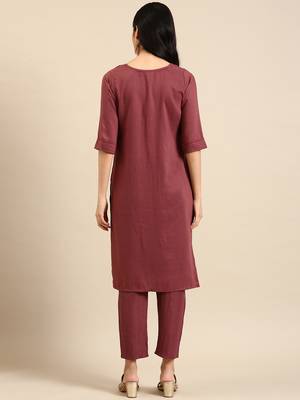women's round neck woven design mauve straight kurta and trouser 4