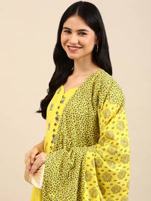 women's v-neck floral foil print yellow anarkali kurta and skirt with dupatta 1