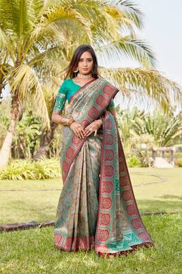 Boutique collection kanjivaram soft silk saree with unstitched blouse 4