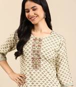 women's round neck ethnic motifs block print green straight kurta and trouser