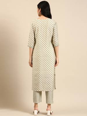 women's round neck ethnic motifs block print green straight kurta and trouser 4
