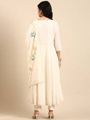 Showoff women's round neck floral cream anarkali kurta and trouser with dupatta 4