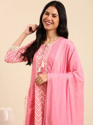 women's keyhole neck chevron pink anarkali kurta and trouser with dupatta 1