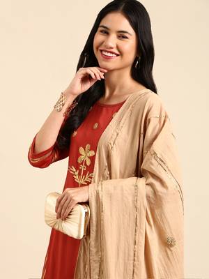 women's scoop neck solid rust straight kurta and skirt with dupatta 1