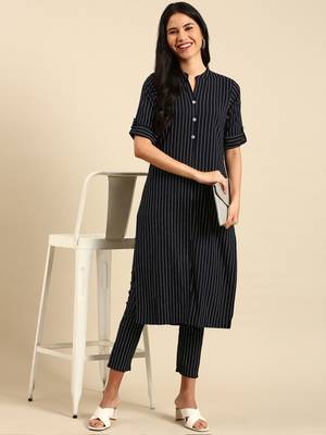 women's mandarin collar striped navy blue straight kurta and trouser 5