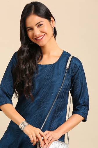 Showoff women's scoop neck solid teal straight kurta and trouser