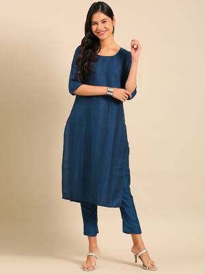 Showoff women's scoop neck solid teal straight kurta and trouser 3