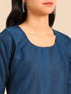 Showoff women's scoop neck solid teal straight kurta and trouser 5