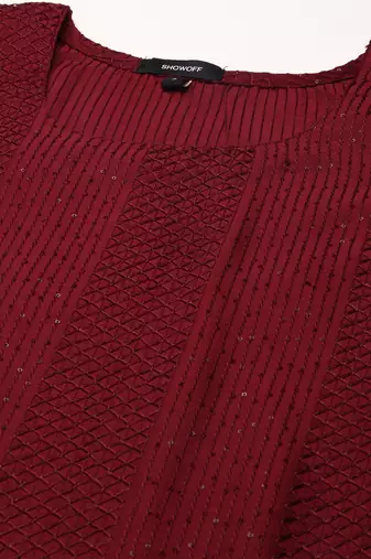women's scoop neck solid burgundy straight kurta and trouser