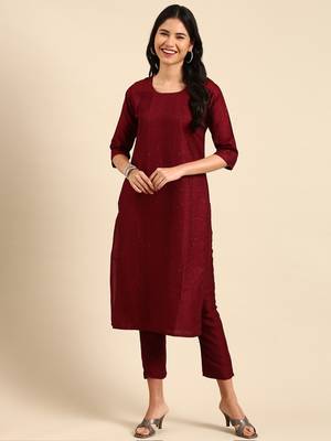 women's scoop neck solid burgundy straight kurta and trouser 3