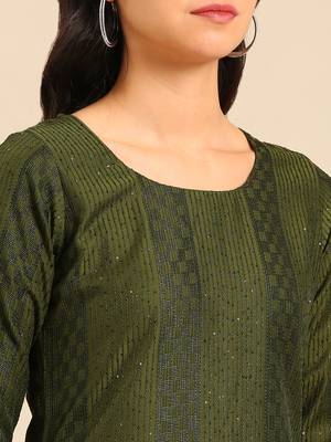 women's scoop neck solid olive straight kurta and trouser 5