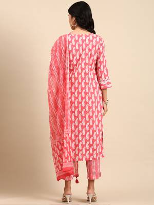 Showoff women's scoop neck paisley batik pink straight kurta and trouser with dupatta 4