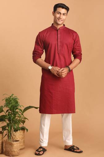 Men'S Maroon And White Cotton Blend Kurta Pyjama Set