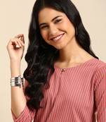 Showoff women's scoop neck striped block print mauve straight kurta and trouser
