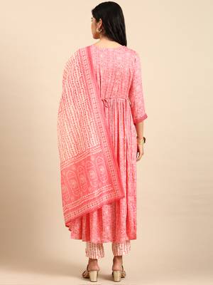 women's scoop neck bandhani coral anarkali kurta and trouser with dupatta 4