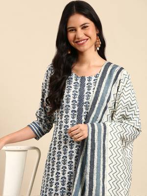 Showoff women's scoop neck paisley block print teal straight kurta and trouser with dupatta 1