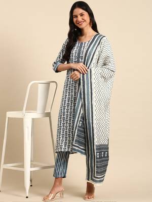 Showoff women's scoop neck paisley block print teal straight kurta and trouser with dupatta 5