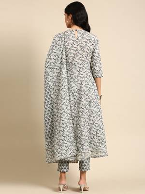 women's scoop neck ethnic motifs block print grey anarkali kurta and trouser with dupatta 4