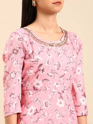 women's scoop neck floral foil print pink a-line kurta and trouser with dupatta 5