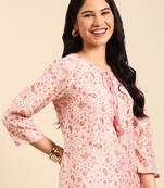 Showoff women's keyhole neck paisley peach straight kurta and trouser