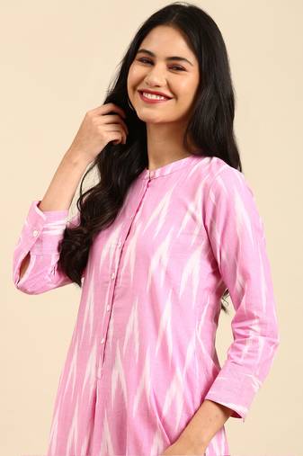 Showoff women's mandarin collar woven design ikat pink straight kurta and trouser