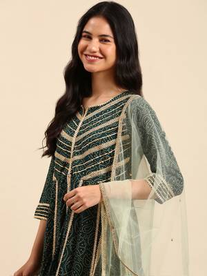 Showoff women's scoop neck bandhani green anarkali kurta and sharara with dupatta 1