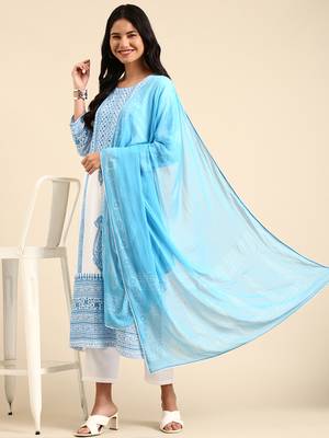 Showoff women's scoop neck ethnic motifs block print white straight kurta and trouser with dupatta 5