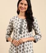 Showoff women's scoop neck ethnic motifs block print off white straight kurta and trouser