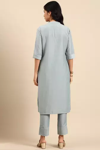 Showoff women's mandarin collar solid blue straight kurta and trouser