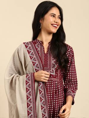 Showoff women's mandarin collar geometric foil print burgundy anarkali kurta and trouser with dupatta 1