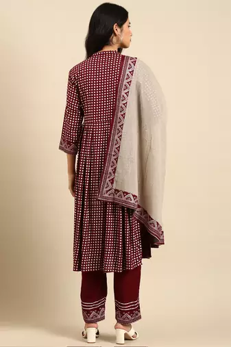 Showoff women's mandarin collar geometric foil print burgundy anarkali kurta and trouser with dupatta