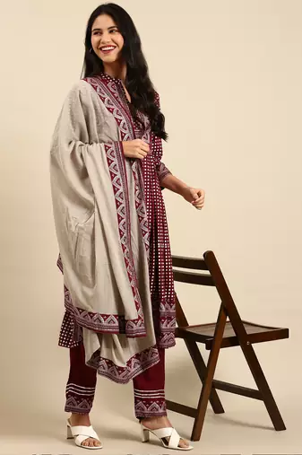 Showoff women's mandarin collar geometric foil print burgundy anarkali kurta and trouser with dupatta