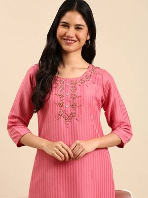 women's scoop neck solid pink straight kurta and trouser 1