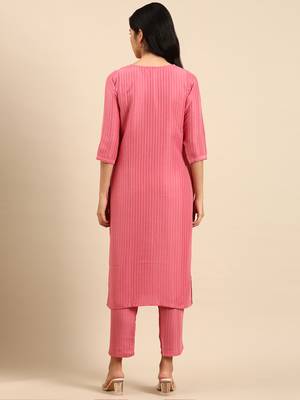 women's scoop neck solid pink straight kurta and trouser 4