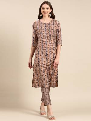 women's scoop neck floral foil print peach straight kurta and trouser 1