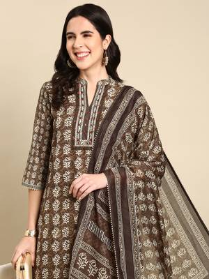 women's mandarin collar ethnic motifs batik olive straight kurta and trouser with dupatta 2