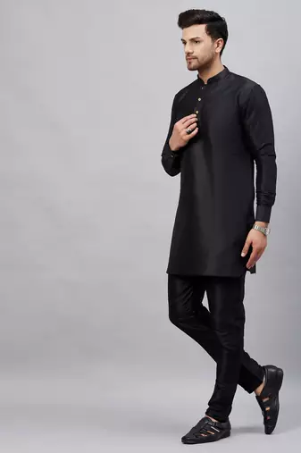 Black And Black Cotton Blend Kurta Pyjama Set