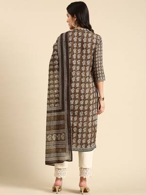 women's mandarin collar ethnic motifs batik olive straight kurta and trouser with dupatta 5