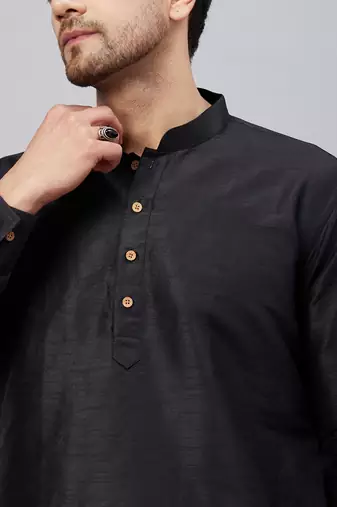 Black And Black Cotton Blend Kurta Pyjama Set
