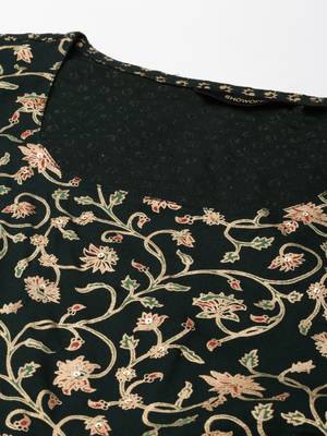 women's round neck ethnic motifs foil print green straight kurta and trouser 3